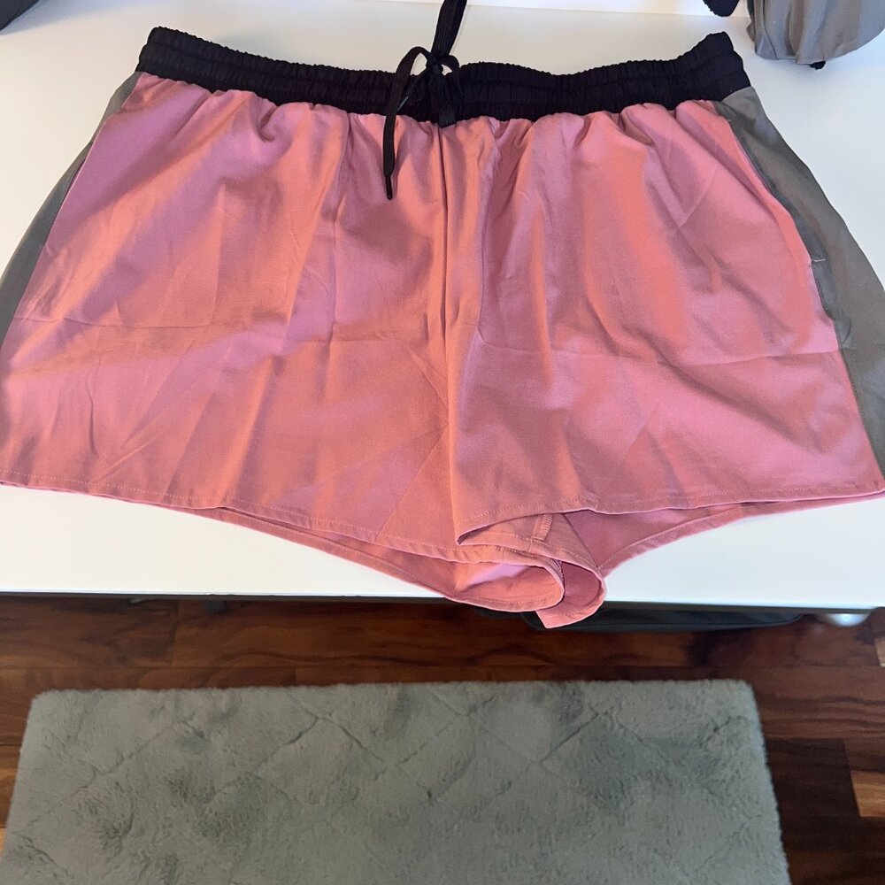 Mauve Color Block Bomber Jacket And Shorts - image 4